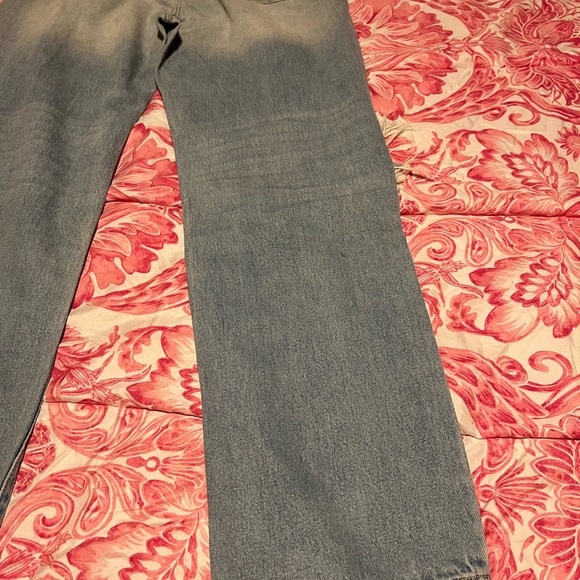 Cello Women’s Light Wash Blue Denim Jeans - Picture 13 of 15